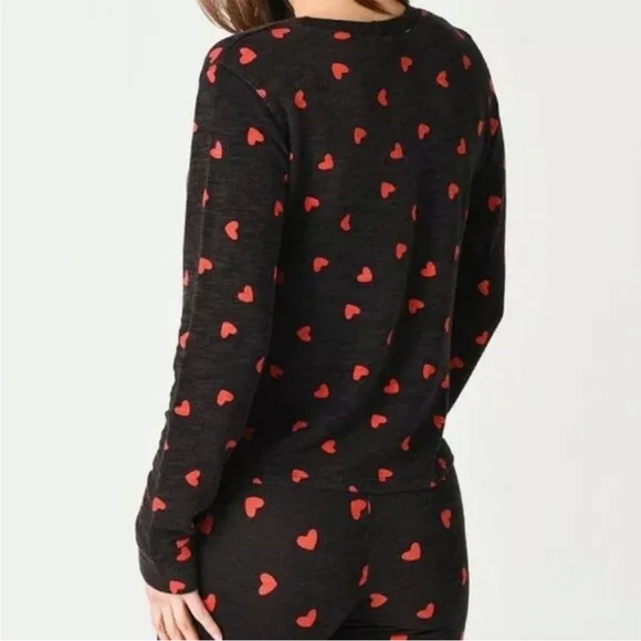 Monrow heart pullover sweater size XL - Picture 2 of 7